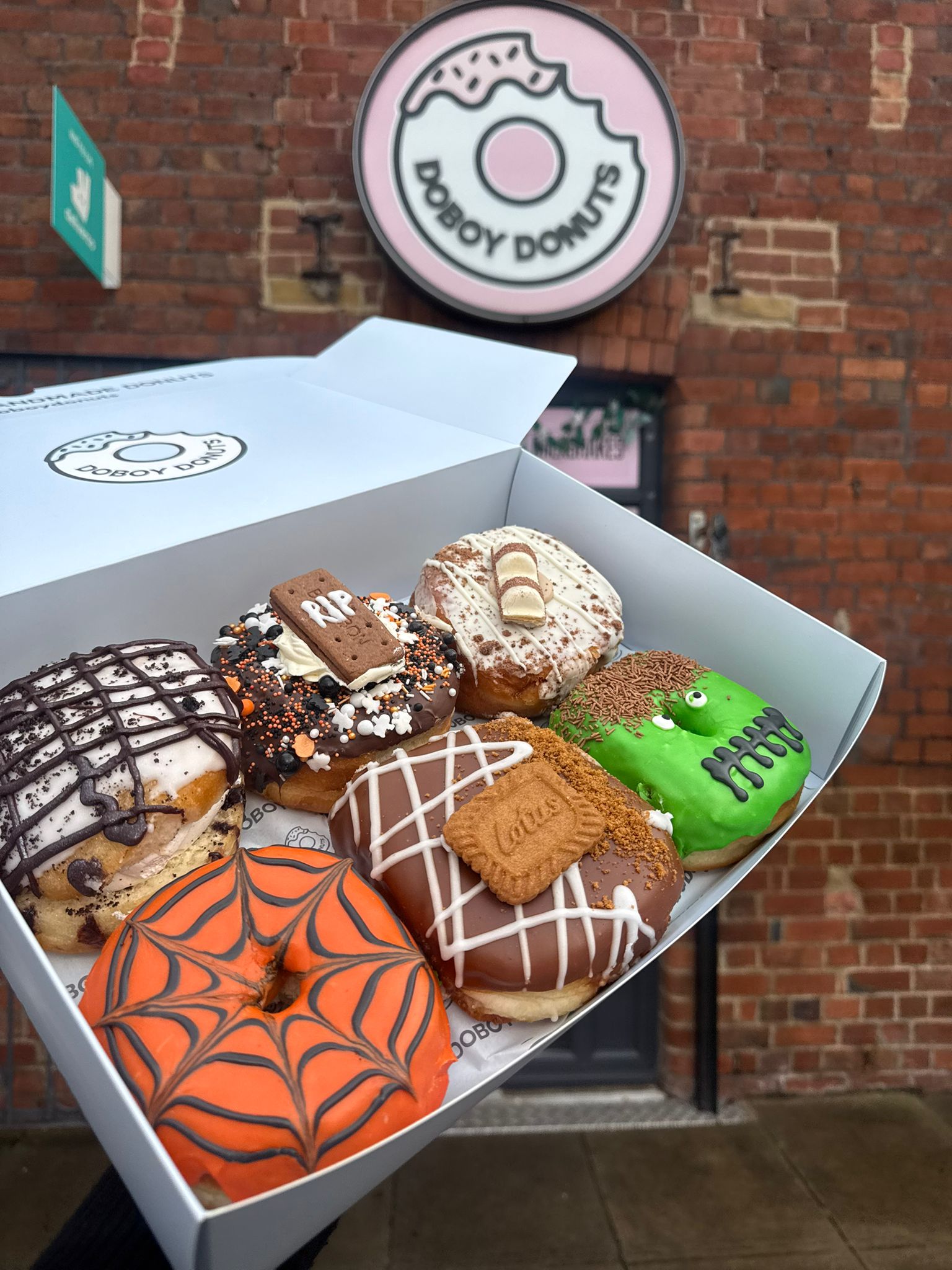 Box of 6 Donuts Halloween Special Edition