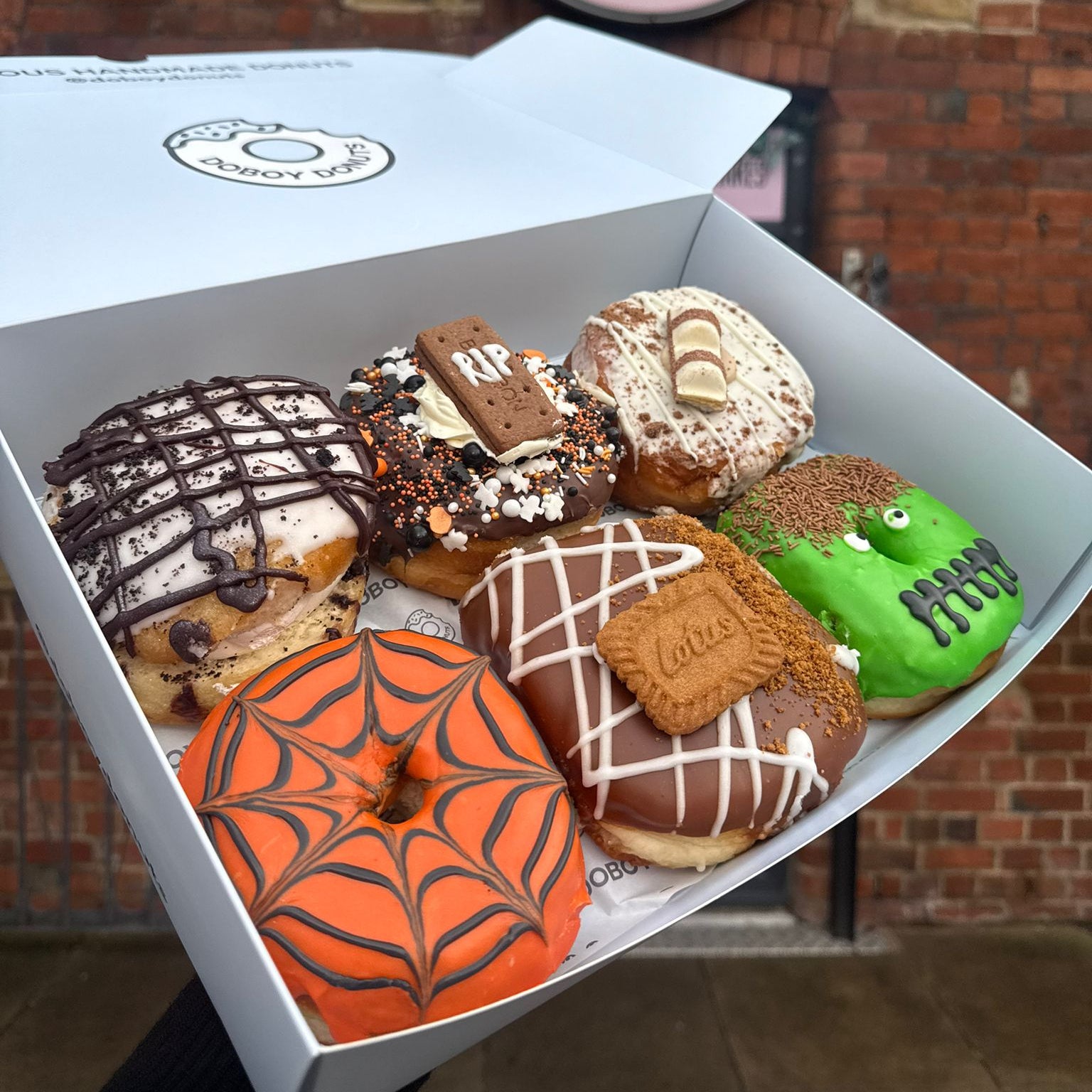 Box of 6 Donuts Halloween Special Edition