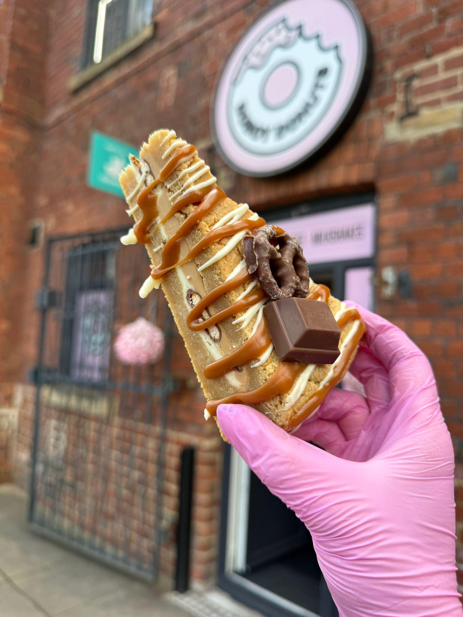 Salted Caramel Yorkie & Chocolate Pretzel Cookie Pie