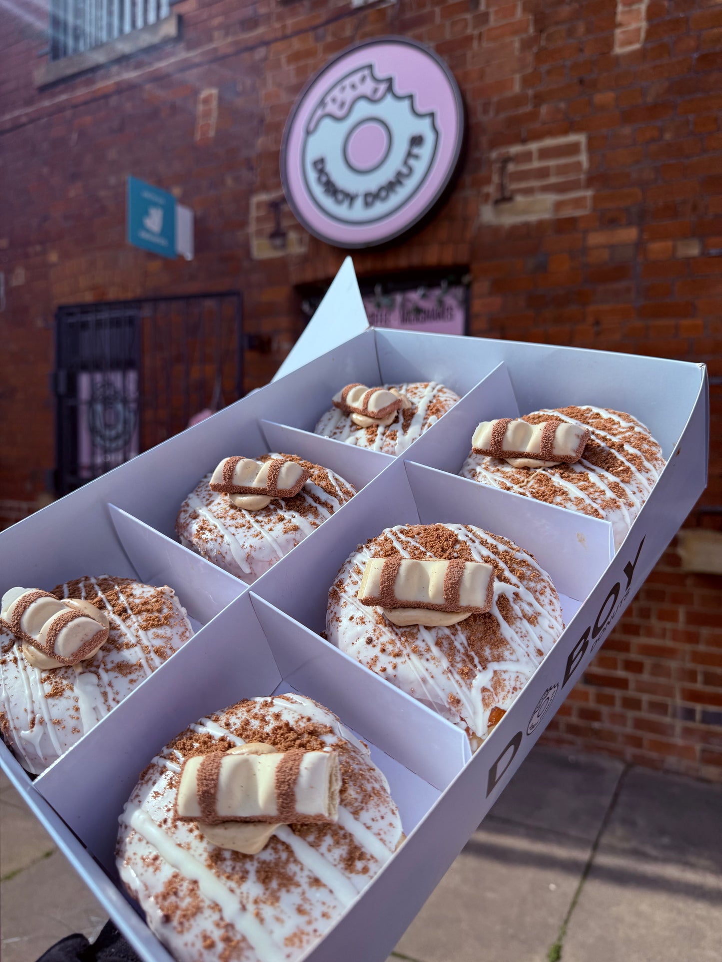 Box of 6 Bueno Filled Donuts (Vegetarian)